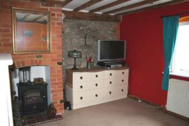  Image of 2 bedroom Property for sale in Vicarage Hill Westerham TN16 at Vicarage Hill Westerham Westerham, TN16 1TJ
