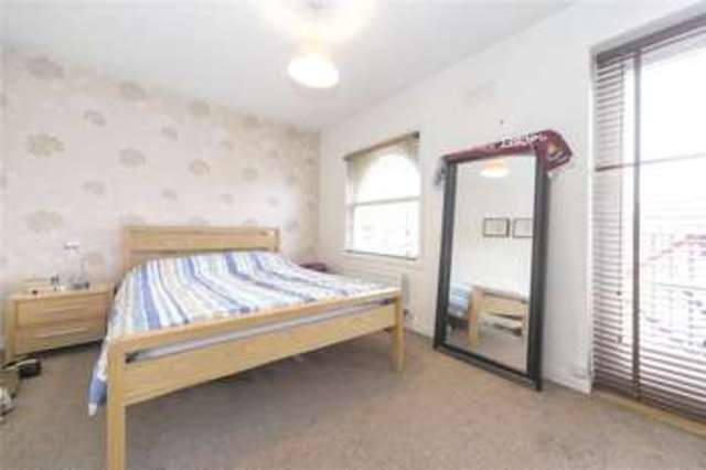  Image of 2 bedroom Flat to rent in Victoria Park Road London E9 at South Hackney London South Hackney, E9 7JJ