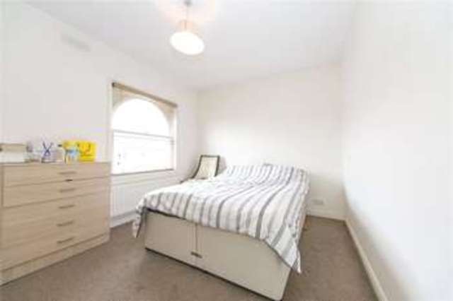  Image of 2 bedroom Flat to rent in Victoria Park Road London E9 at South Hackney London South Hackney, E9 7JJ