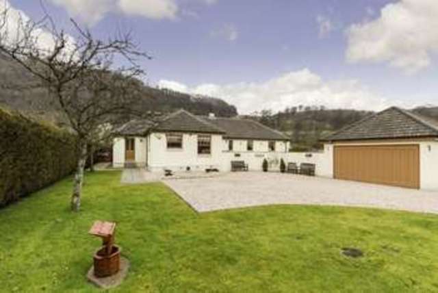  Image of 4 bedroom Bungalow for sale in Kinfauns Holding Kinfauns Perth PH2 at Kinfauns Holding  Perth, PH2 7JY