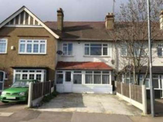  Image of 3 bedroom Terraced house for sale in Kingfisher Avenue London E11 at Wanstead  Wanstead, E11 2HT
