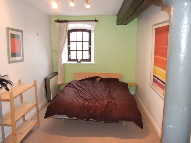  Image of 2 bedroom Apartment to rent in Kingston Street Hull HU1 at Kingston Street  Hull, HU1 2DZ