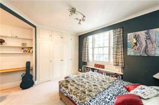  Image of 4 bedroom Flat for sale in Warwick Square London SW1V at London  Vauxhall Bridge, SW1V 2AA