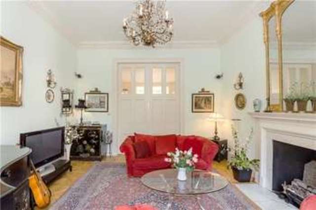  Image of 4 bedroom Flat for sale in Warwick Square London SW1V at London  Vauxhall Bridge, SW1V 2AA