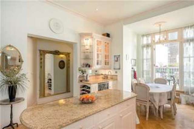  Image of 4 bedroom Flat for sale in Warwick Square London SW1V at London  Vauxhall Bridge, SW1V 2AA