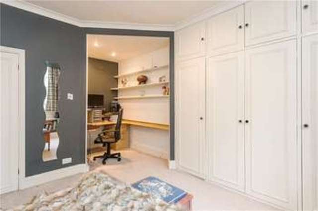  Image of 4 bedroom Flat for sale in Warwick Square London SW1V at London  Vauxhall Bridge, SW1V 2AA
