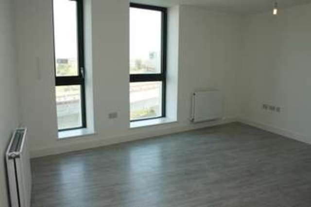  Image of 1 bedroom Flat to rent in Agnes George Walk London E16 at Connaught Heights  Royal Docks, E16 2FP