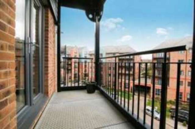  Image of 2 bedroom Flat for sale in Medway Wharf Road Tonbridge TN9 at Medway Wharf Road Tonbridge Tonbridge, TN9 1AY