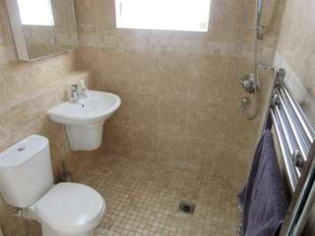  Image of 4 bedroom Property for sale in Watnall Road Hucknall Nottingham NG15 at Watnall Road Nottingham Nottingham, NG15 6EX