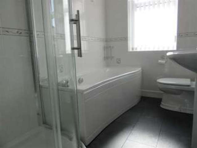  Image of 4 bedroom Property for sale in Watnall Road Hucknall Nottingham NG15 at Watnall Road Nottingham Nottingham, NG15 6EX
