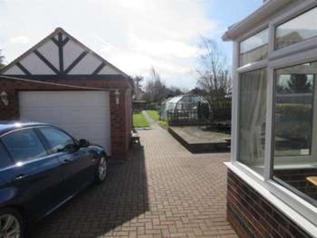  Image of 4 bedroom Property for sale in Watnall Road Hucknall Nottingham NG15 at Watnall Road Nottingham Nottingham, NG15 6EX