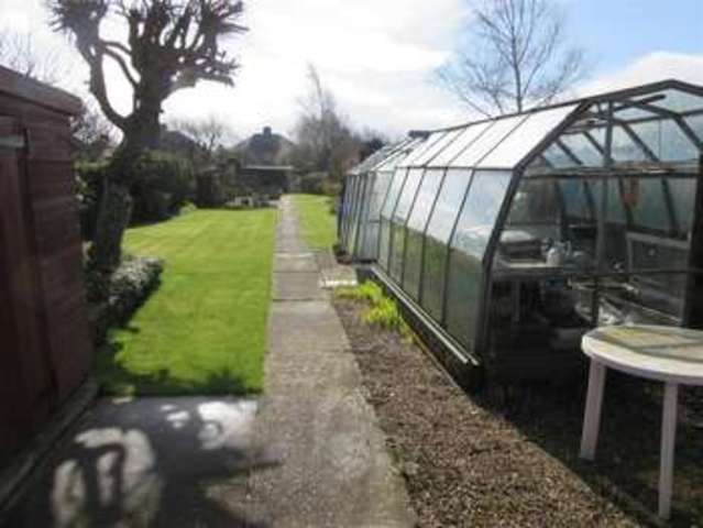  Image of 4 bedroom Property for sale in Watnall Road Hucknall Nottingham NG15 at Watnall Road Nottingham Nottingham, NG15 6EX