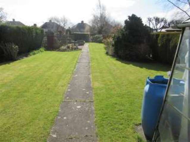  Image of 4 bedroom Property for sale in Watnall Road Hucknall Nottingham NG15 at Watnall Road Nottingham Nottingham, NG15 6EX