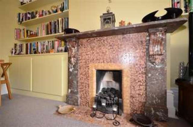  Image of 1 bedroom Flat for sale in Watts Avenue Rochester ME1 at Rochester Kent Rochester, ME1 1RX