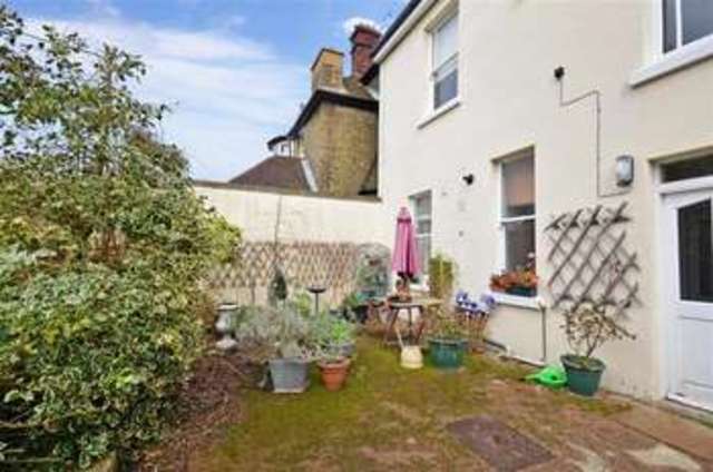 Image of 1 bedroom Flat for sale in Watts Avenue Rochester ME1 at Rochester Kent Rochester, ME1 1RX