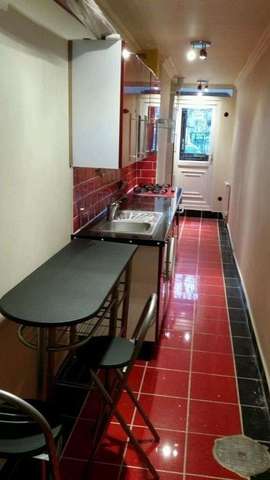  Image of Flat to rent in Wedderburn Road Barking IG11 at Wedderburn Road Creekmouth Barking, IG11 7XF