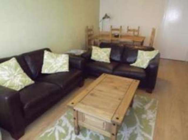 Image of 2 bedroom Flat for sale in Wellesley Gardens Moseley Birmingham B13 at Birmingham West Midlands Springfield, B13 9YY