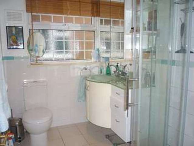  Image of 2 bedroom Flat for sale in Wellington Road Feltham TW14 at Wellington Road  Bedfont, TW14 9QX