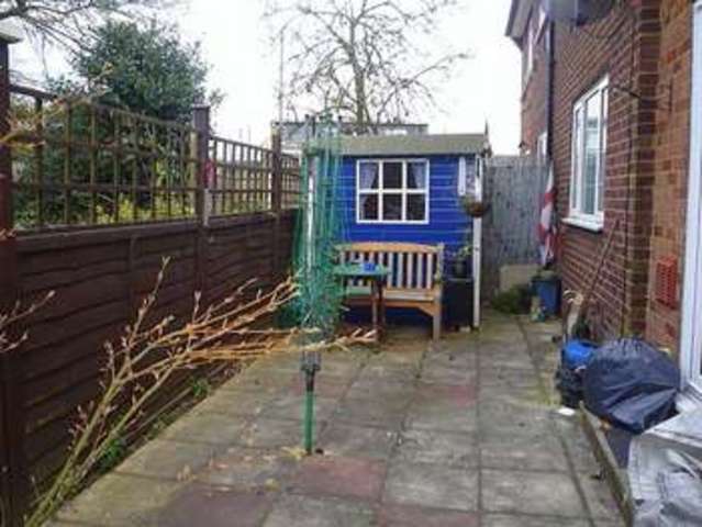  Image of 2 bedroom Flat for sale in Wellington Road Feltham TW14 at Wellington Road  Bedfont, TW14 9QX