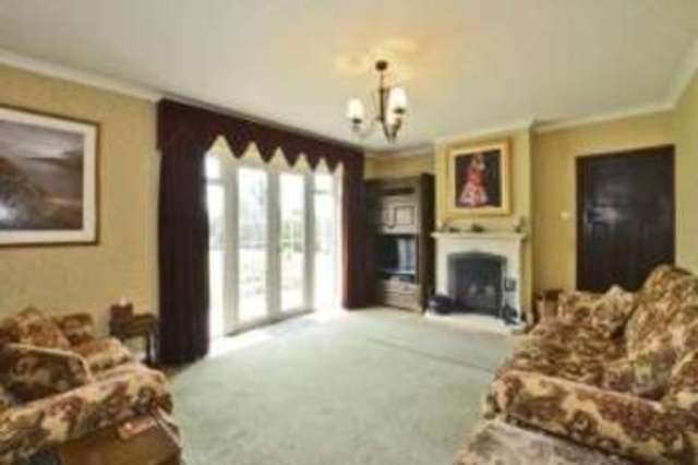  Image of 5 bedroom Detached house for sale in Edwin Road West Horsley Leatherhead KT24 at West Horsley Leatherhead East Horsley, KT24 6LN