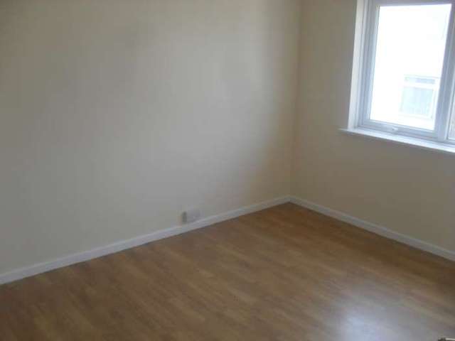  Image of 2 bedroom Maisonette to rent in West Road Shoeburyness Southend-on-Sea SS3 at West Road  Southend On Sea, SS3 9DS