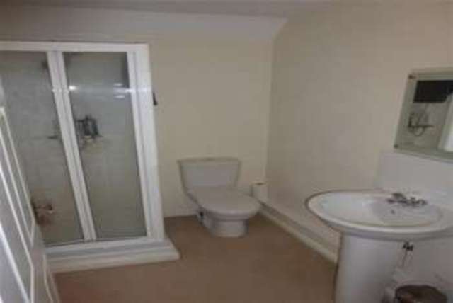  Image of 4 bedroom Property to rent in Tristram Close Yeovil BA21 at Yeovil, BA21 3GU