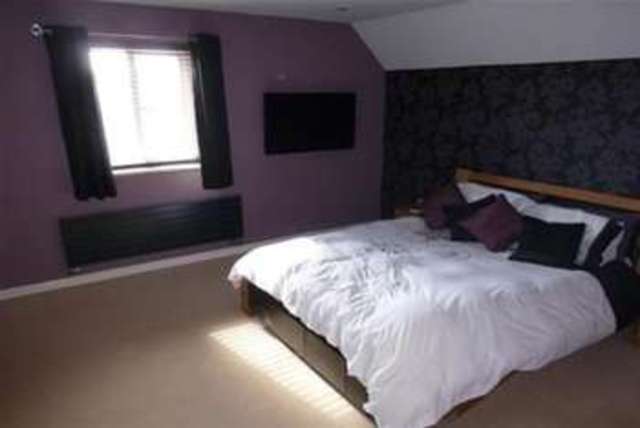  Image of 4 bedroom Property to rent in Tristram Close Yeovil BA21 at Yeovil, BA21 3GU