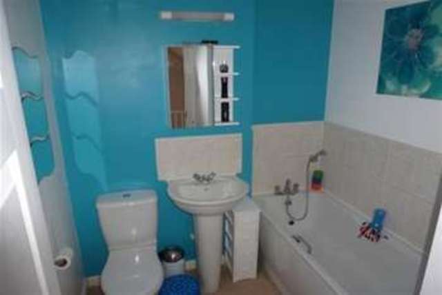  Image of 4 bedroom Property to rent in Tristram Close Yeovil BA21 at Yeovil, BA21 3GU