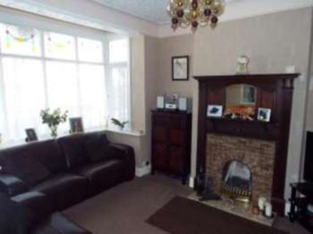  Image of 3 bedroom Semi-Detached house for sale in Martyns Grove Westcliff-on-Sea SS0 at Westcliff-on-Sea Essex Prittlewell, SS0 9XX