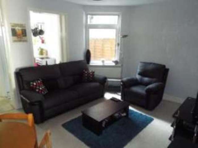  Image of 1 bedroom Maisonette for sale in Fairfax Drive Westcliff-on-Sea SS0 at Westcliff-on-Sea Essex Prittlewell, SS0 9BG