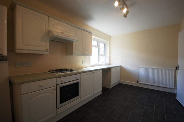  Image of 2 bedroom Apartment to rent in Warren Court Birkdale Southport PR8 at Birkdale  Southport, PR8 2DE