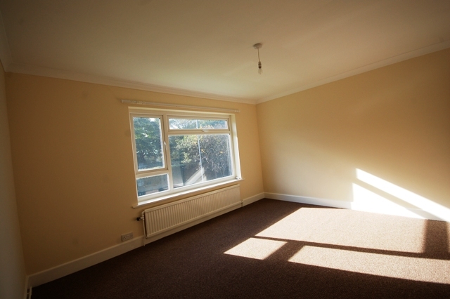 Image of 2 bedroom Apartment to rent in Warren Court Birkdale Southport PR8 at Birkdale  Southport, PR8 2DE