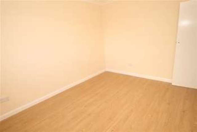  Image of 3 bedroom Terraced house to rent in Westcombe Avenue Croydon CR0 at Croydon, CR0 3DA