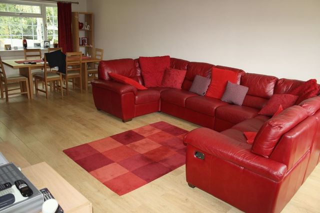  Image of 4 bedroom Detached house for sale in Western Avenue Woodley Reading RG5 at Western Avenue Woodley Reading, RG5 3BL