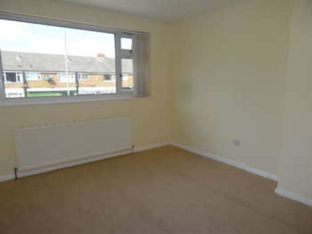  Image of 4 bedroom Semi-Detached house to rent in Whinmoor Crescent Leeds LS14 at Leeds West Yorkshire, LS14 1EG