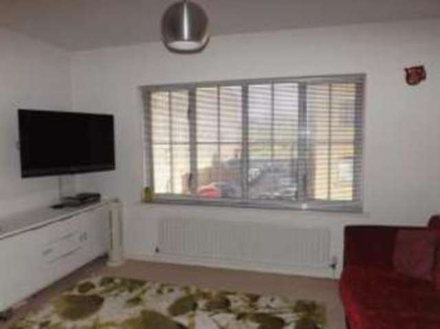 Image of 3 bedroom Town House for sale in Whitefriars Wharf Tonbridge TN9 at Tonbridge Kent Tonbridge, TN9 1QP