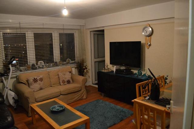  Image of 2 bedroom Flat to rent in Windsor Road London E7 at Forest Gate, E7 0QS