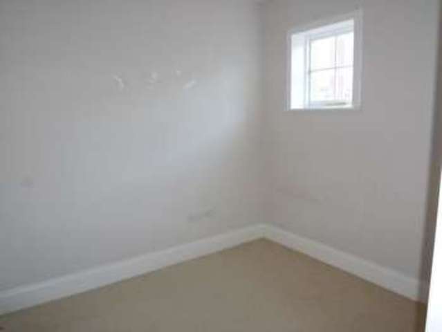  Image of 5 bedroom Detached house to rent in Wingfield Street Ipswich IP4 at Ipswich, IP4 1AR