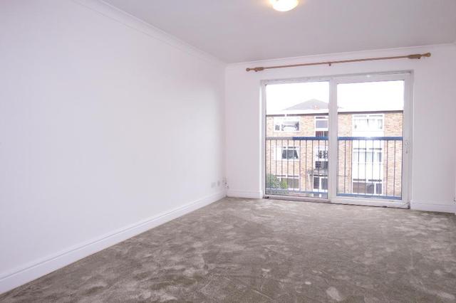 Image of 2 bedroom Flat to rent in Lower Downs Road London SW20 at Wimbledon  London, SW20 8QB