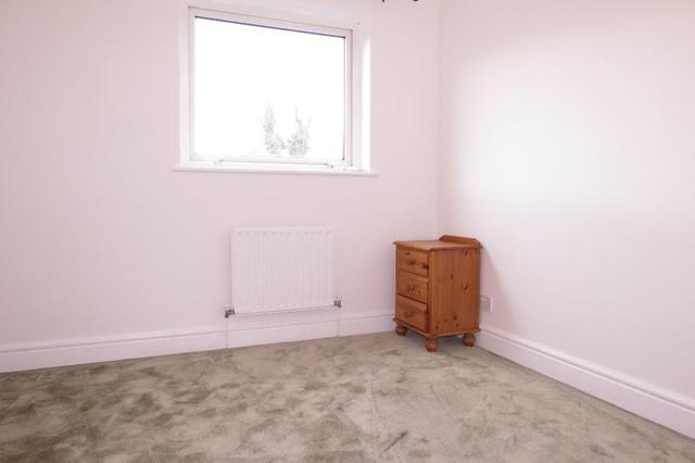  Image of 2 bedroom Flat to rent in Lower Downs Road London SW20 at Wimbledon  London, SW20 8QB