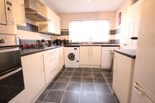  Image of 3 bedroom Detached house for sale in Wroxham Bracknell RG12 at Wroxham  Bracknell, RG12 8QP