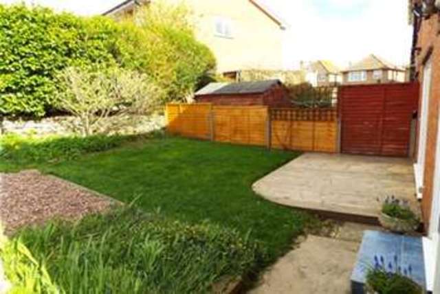  Image of 3 bedroom Detached house to rent in Rosebery Avenue Yeovil BA21 at Yeovil, BA21 5LE