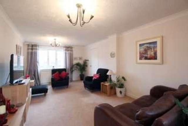  Image of 3 bedroom End of Terrace for sale in Primrose Avenue Rosyth Dunfermline KY11 at Primrose Avenue  Rosyth, KY11 2TZ