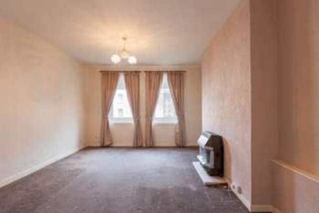  Image of 2 bedroom Flat for sale in Redbraes Place Edinburgh EH7 at Redbraes Place  Edinburgh, EH7 4LH