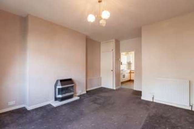  Image of 2 bedroom Flat for sale in Redbraes Place Edinburgh EH7 at Redbraes Place  Edinburgh, EH7 4LH
