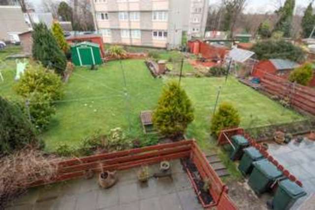  Image of 2 bedroom Flat for sale in Redbraes Place Edinburgh EH7 at Redbraes Place  Edinburgh, EH7 4LH
