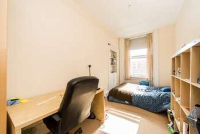  Image of 6 bedroom Flat for sale in Bernard Terrace Edinburgh EH8 at 15 Bernard Terrace  Edinburgh, EH8 9NU