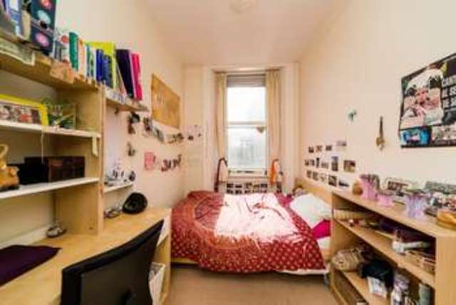  Image of 6 bedroom Flat for sale in Bernard Terrace Edinburgh EH8 at 15 Bernard Terrace  Edinburgh, EH8 9NU