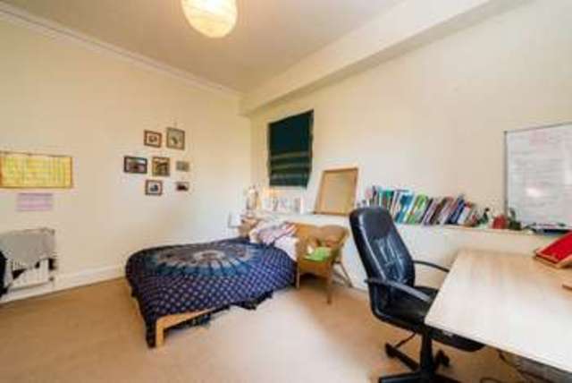  Image of 6 bedroom Flat for sale in Bernard Terrace Edinburgh EH8 at 15 Bernard Terrace  Edinburgh, EH8 9NU