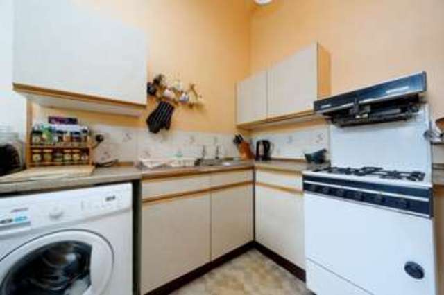  Image of 1 bedroom Flat for sale in Daisy Street Glasgow G42 at Daisy Street  Glasgow, G42 8JT